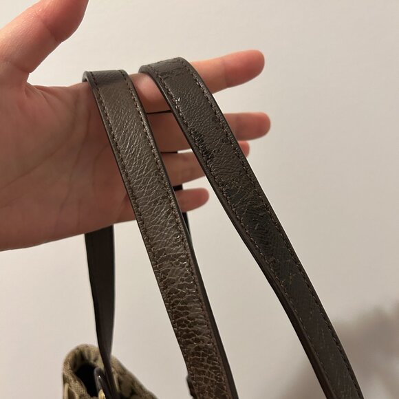 Coach Gallery Tote in Signature Canvas - Picture 6 of 6